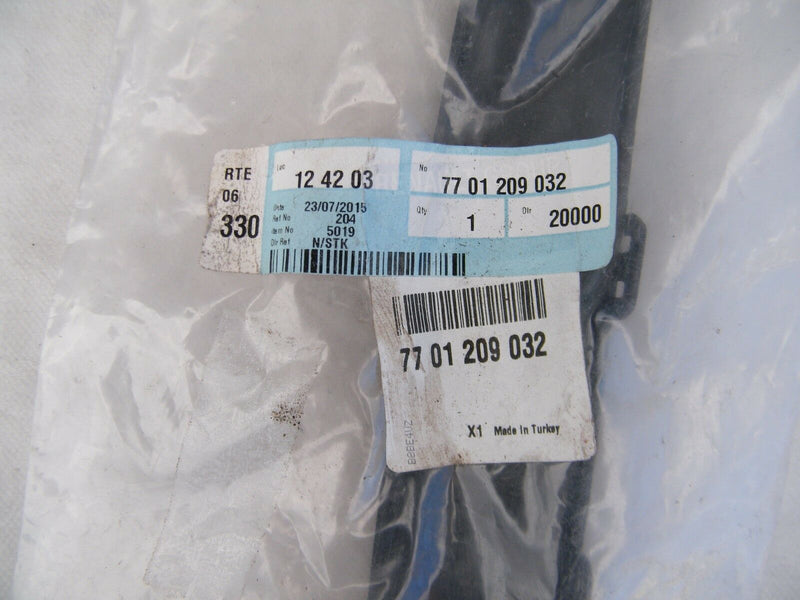 Renault Clio 3 2005-2012 N/SR Bumper Moulding Cover 7701209032 (R23)