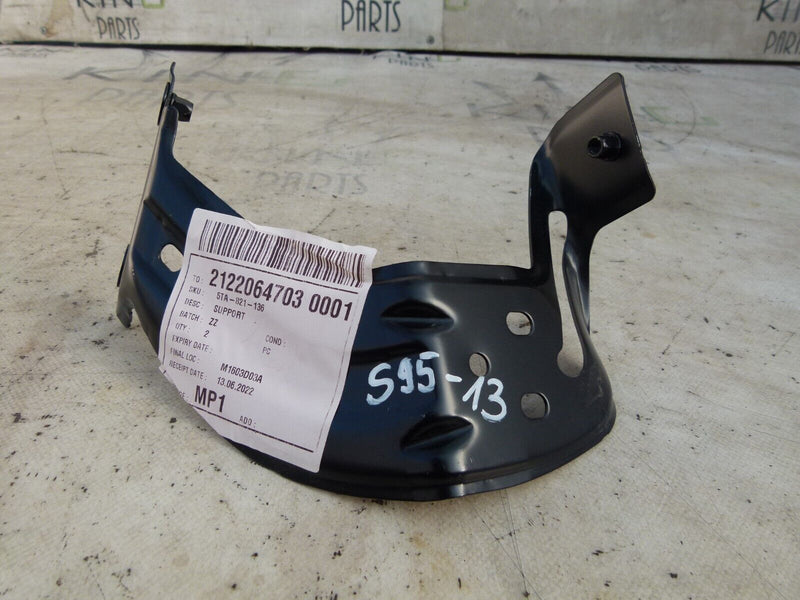 VW TOURAN MK2 2015-ON FRONT RIGHT WING FENDER BRACKET GENUINE 5TA821136