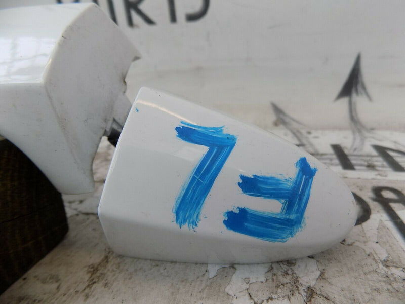 FORD FIESTA MK7 ST-LINE FRONT LEFT DOOR HANDLE EXTERIOR WHITE COMPLETE