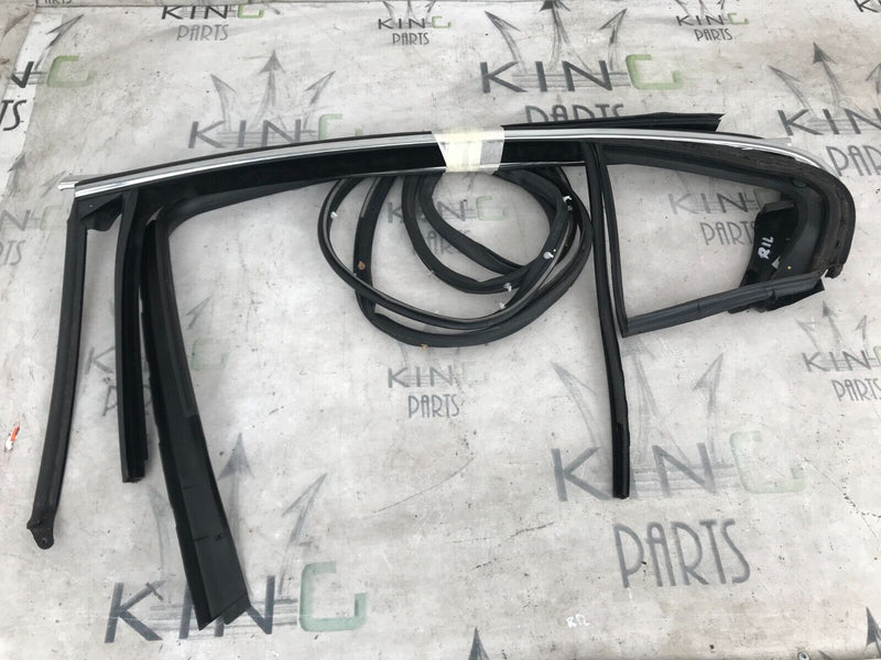 VAUXHALL INSIGNIA A 08-16 SET REAR WINDOW LEFT SIDE FRAME, RUBBER, TRIM COVER