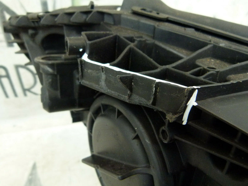 MERCEDES W205 2015-2018 GENUINE HEADLIGHT HALOGEN LEFT SIDE A2058200761