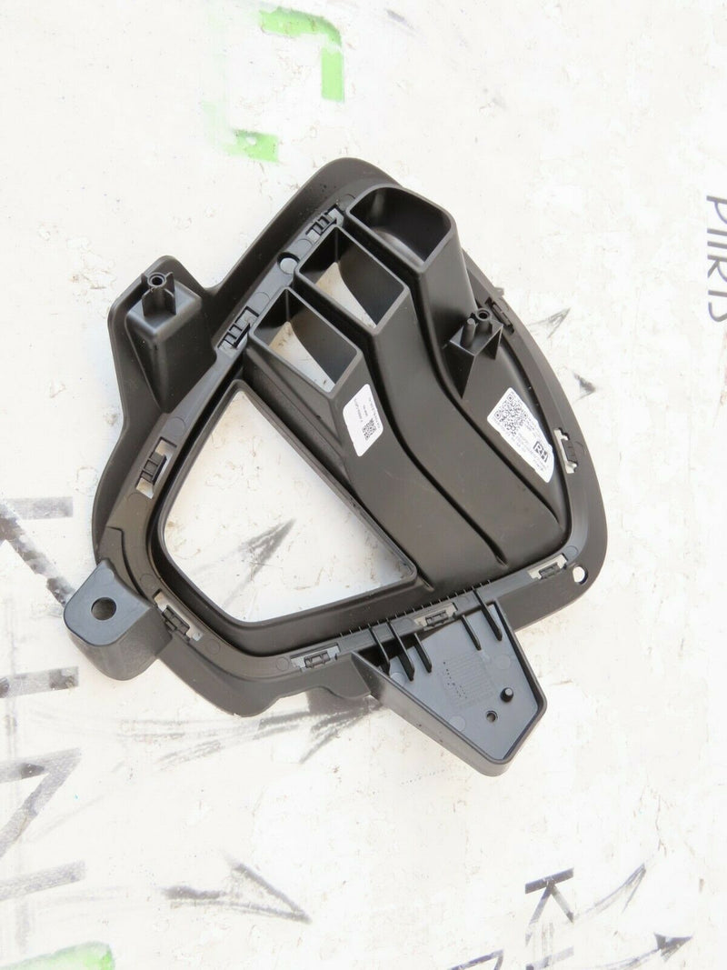 HYUNDAI i30 2017-2018 5DR FRONT BUMPER RIGHT FOG LIGHT GRILL 86564-G4010
