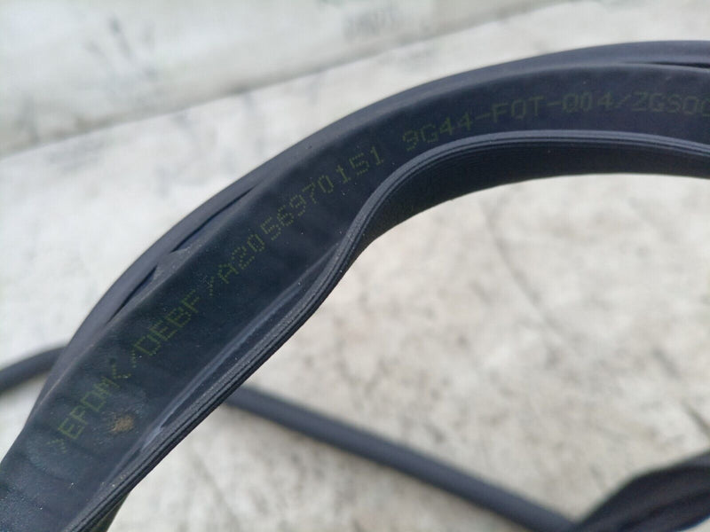 MERCEDES C CLASS W205 2016-21 REAR DOOR LEFTT SIDE RUBBER SEAL A20569700151  #