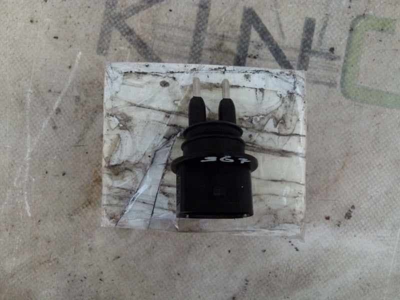 VW AUDI SEAT WASHER FLUID LEVEL SENSOR GENUINE 7M0919376