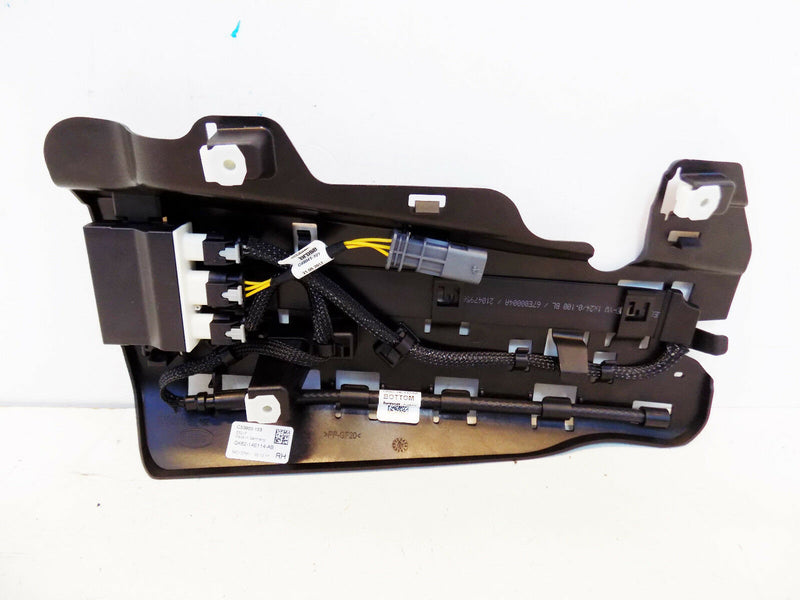 RANGE ROVER L494 SPORT REAR BUMPER INWARDS BRACKET RIGHT MOLDING PARKING SENSOR