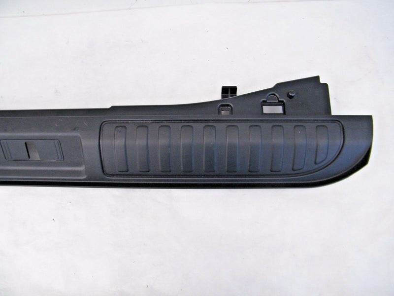 RANGE ROVER SPORT L494 LOADSPACE SCUFF PLATE ASSEMBLY REAR DK62-425A92-A (LR03)