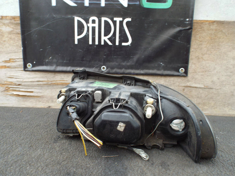 Audi A4 1999-2001 Headlight Headlamp Right Side O/S 8D0941030AM (670)