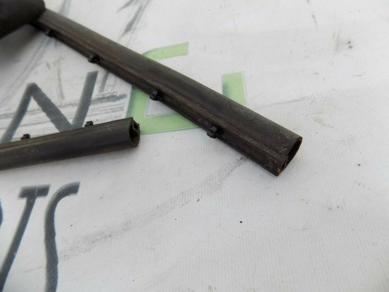 MINI CLUBMAN F54 2015-ON FRONT RIGHT DOOR SEAL JOINT 7344155