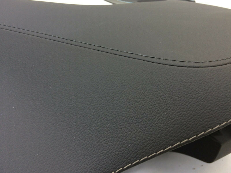 VOLVO XC60 2018- (T6, HYBRID) DASHBOARD LEATHER GENUINE WHITE THREAD 31417571