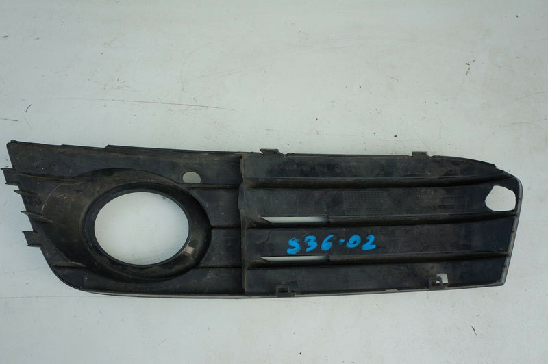 AUDI A4 2008-2012 FRONT RIGHT BUMPER FOG GRILLE BLACK WITH FOG HOLE - S36-02