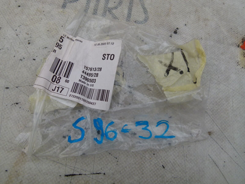 MERCEDES E W207 2009-12 FRONT LEFT WING LAYER GENUINE A2078890195