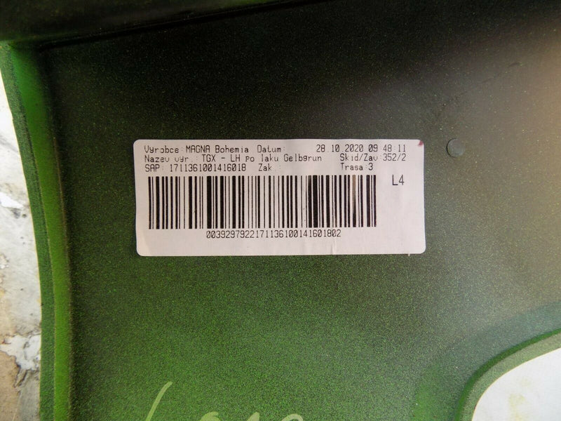 MAN TGX EURO 6 2020+ LEFT BUMPER CORNER HEADLIGHT SURROUND GREEN MAN-8141610