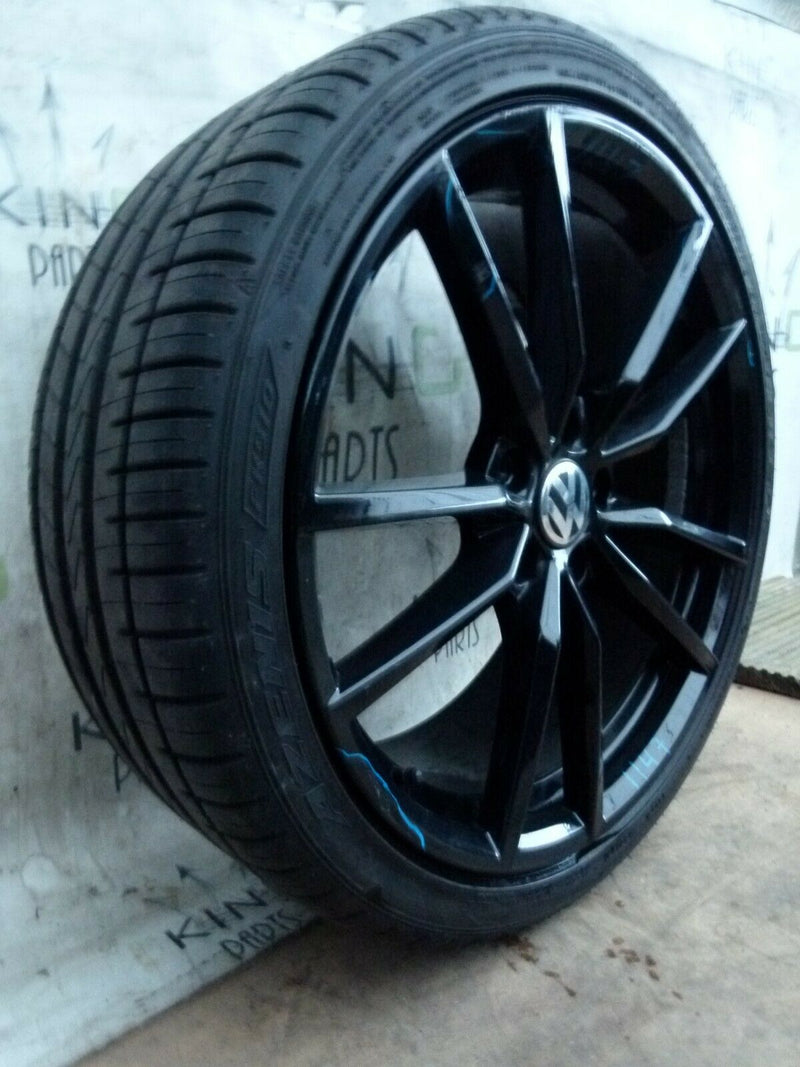 VW GOLF R 19" 8JX19H2 ET50 ALLOY WHEEL PRETORIA 5G0601025CK TYRE 235/35 R19 1147
