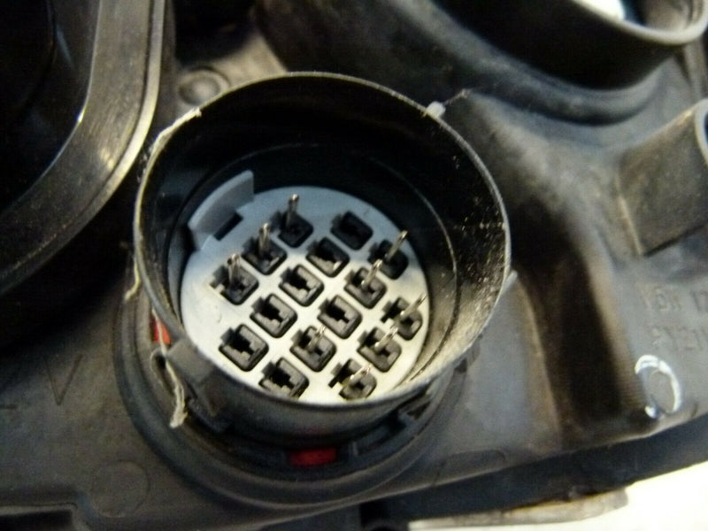 LAND ROVER FREELANDER 2 L359 2006-12 GENUINE HEADLIGHT HALOGEN RIGHT SIDE