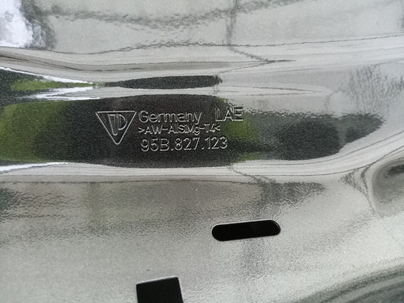 PORSCHE MACAN S 95B FACELIFT LCI 2019-23 GENUINE BOOT LID TAILGATE PANEL