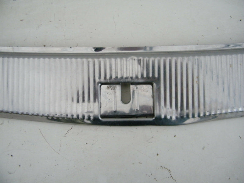 VW TOUAREG 7L 02-06 BOOT LOADING TRIM PANEL COVER LOCK SILL PROTECTOR 7L6863459B