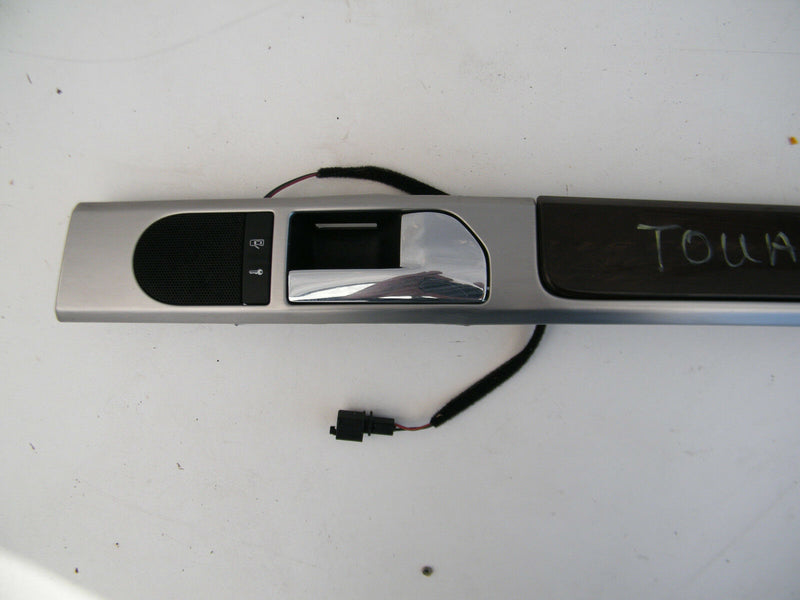VW TOUAREG MK1 7L 02-06 REAR DOOR MOULDING TRIM PANEL HANDLE SPEAKER RIGHT SIDE