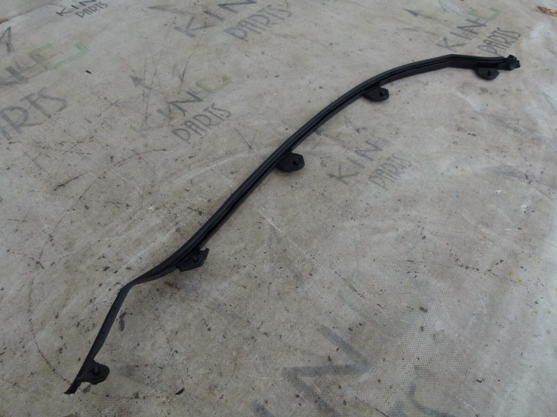 VOLVO V90 2016-20 REAR LEFT WINDOW SURROUND SEAL STRIP GENUINE 31395124