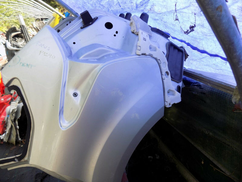FORD FOCUS MK3 C346 2011-2017 QUARTER END CUT REAR