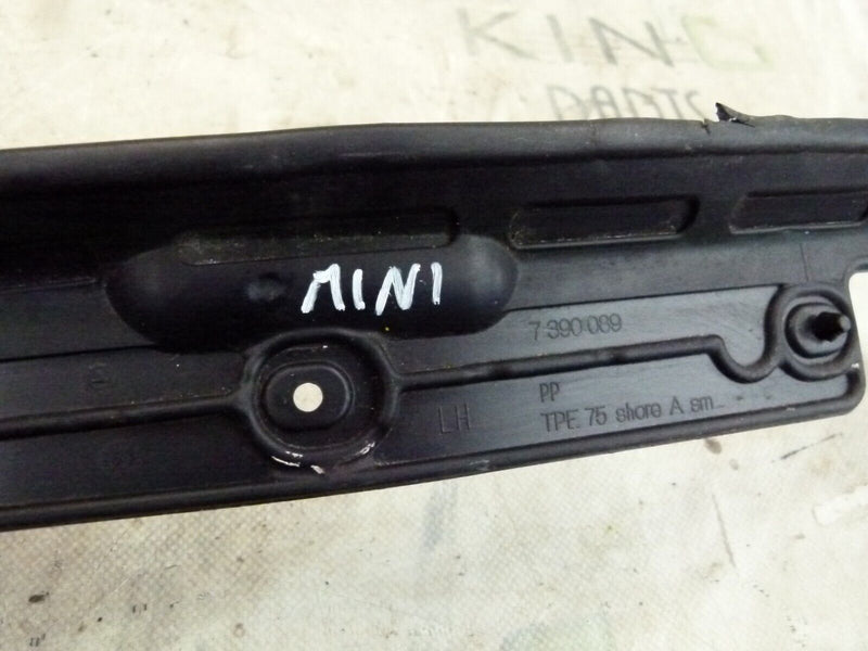 MINI COUNTRYMAN F60 2017-20 FRONT LEFT A-PILLAR GAP SEAL GENUINE 7390089
