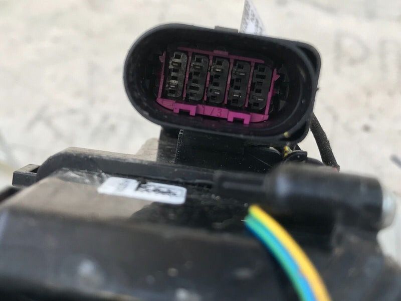 AUDI E-TRON 2018-ON LEFT SIDE FRONT FENDER WING PANEL & CHARGING FUEL FLAP