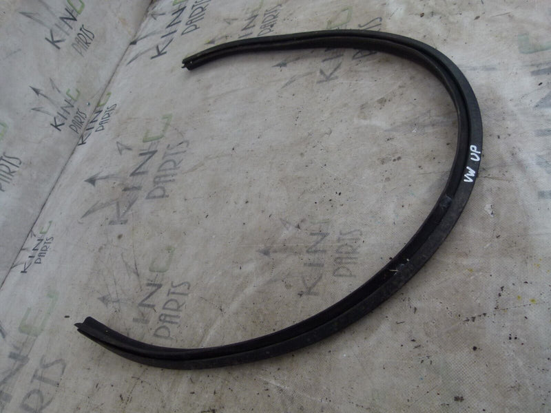 VOLKSWAGEN UP! 2011-2016 ENGINE RUBBER RUBBER SEAL TRIM GENUINE 1S0823723