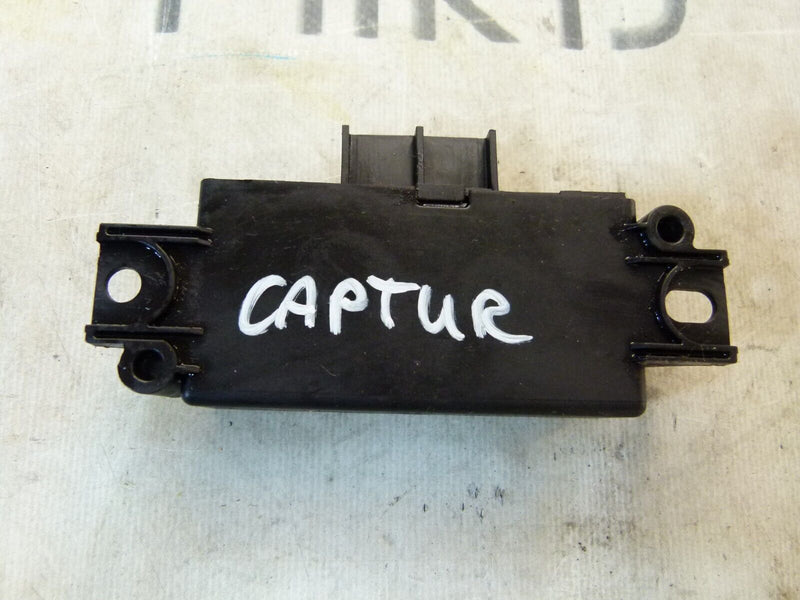 RENAULT CAPTUR 2020-ON PARKING PDC CONTROLE MODULE ECU 284L04495R