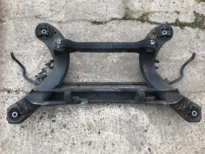 MERCEDES W212 2009-16 SUBFRAME REAR AXLE CARRIER & ANTI ROLL BAR A2123508403