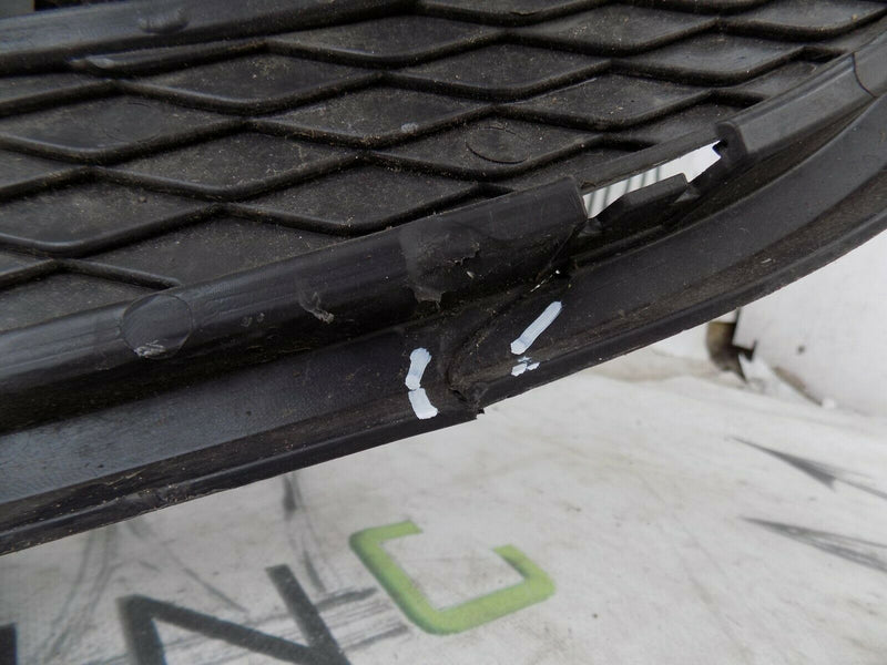 VW UP 2016 - ONWARDS BLACK FRONT BUMPER CENTRE GRILLE GENUINE 1S0853677