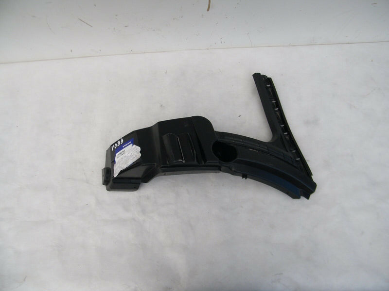 VOLVO XC90 2002-10 REAR RIGHT BUMPER MOUNT BRACKET GENUINE O/SR 30698136 (V033)
