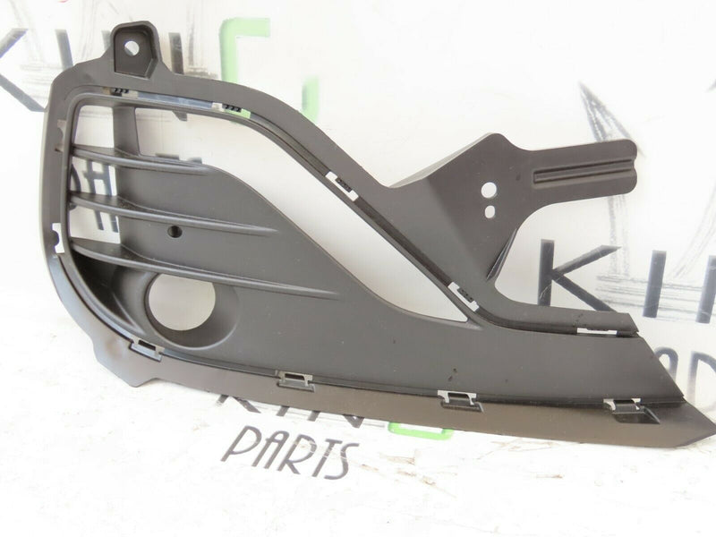 HYUNDAI i30 2019-ON FASTBACK FRONT FOG LIGHT RIGHT GRILLE *NEW* 86564-G4AE0