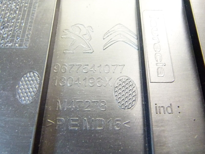 PEUGEOT 308 SW ESTATE 2017-21 STEERING COLUMN LOWER COVER PANEL 9677541077