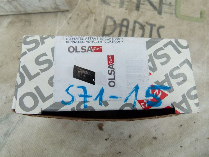 VAUXHALL ASTRA K 2015-19 TAILGATE LICENSE PLATE LIGHT GENUINE 0461200
