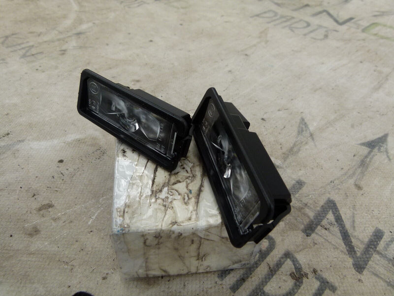 VW SEAT AUDI PAIR OF LICENSE PLATE NUMBER PLATE LIGHTS GENUINE 3G5943021