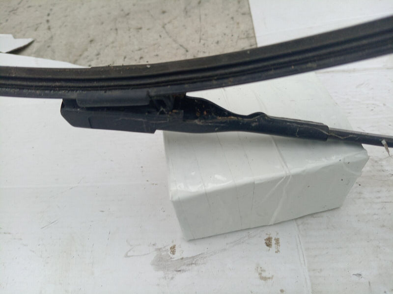 MERCEDES C CLASS W205 2016-21 RIGH FRONT WINDSCREEN WIPER ARM W000051786 #