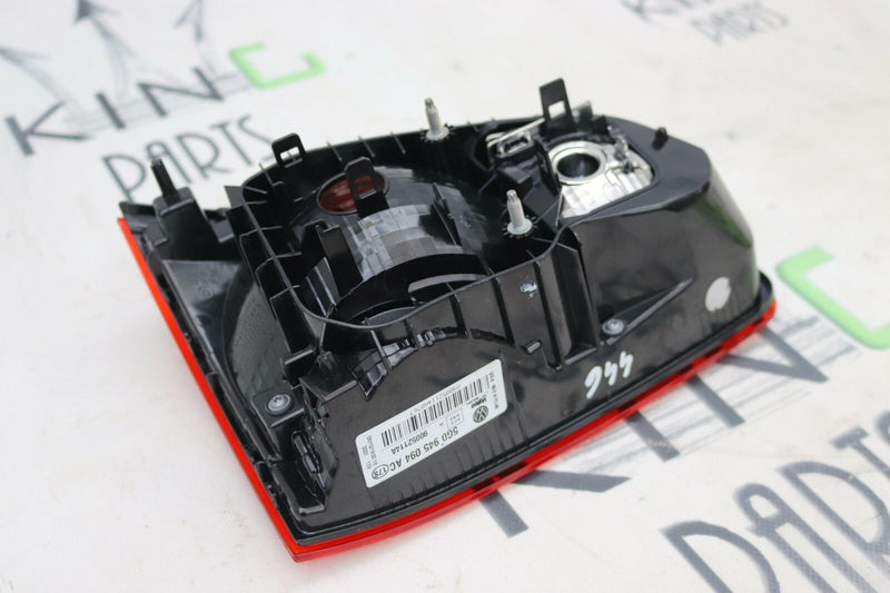 VW GOLF 7 2012-2016 HATCHBACK BOOT LID TAILGATE RIGHT LED LIGHT LAMP REAR