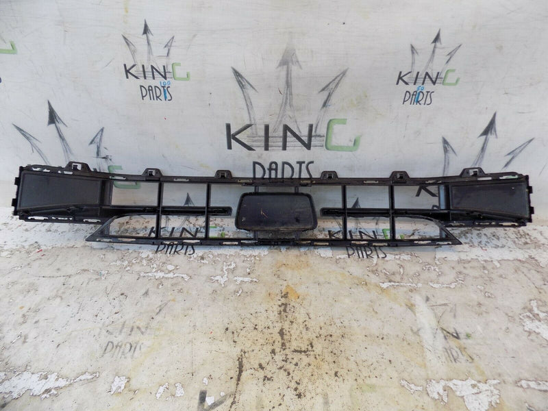 BMW 1 SERIES F40 116D 118D 118I 120DX LUXURY/SPORTLINE FRONT BUMPER CENTRE GRILL