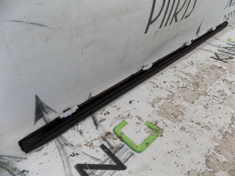 MERCEDES C CLASS C180 W204 ESTATE 2007-2014 FCL LEFT REAR DOOR SEAL A2046903962
