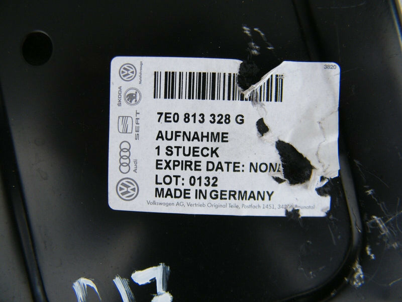 VW Transporter T5 GP T6 Taillight mounting panel WING DOORS 7E0813328G (017)