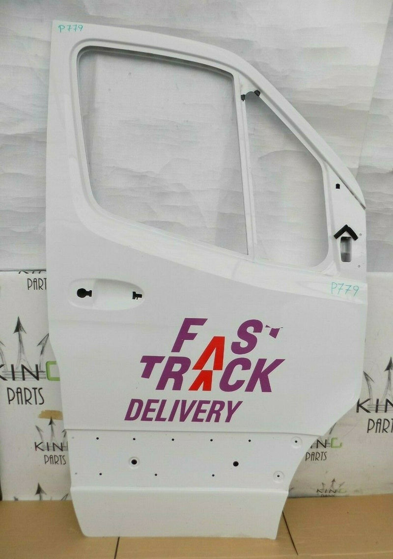 MERCEDES SPRINTER W910 2019-ON FRONT RIGHT DOOR PANEL WHITE
