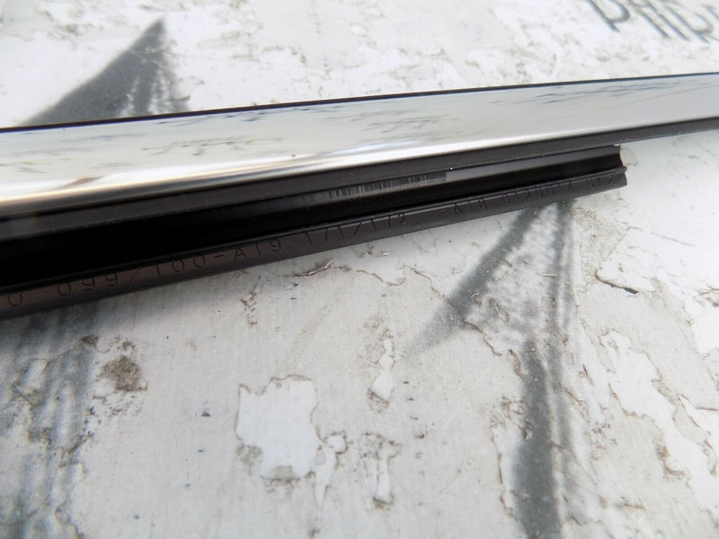 MINI COUNTRYMAN F60 2017-ON FRONT LEFT DOOR CHROME TRIM WEATHERSTRIP 7399099 *1