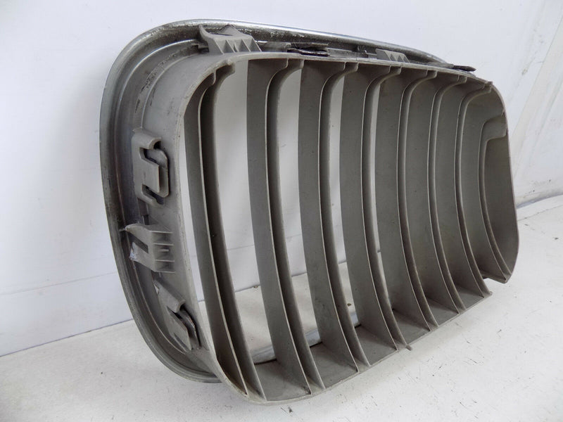 BMW X5 E53 FRONT BUMPER LEFT SIDE RADIATOR KIDNEY GRILL N/S 8247673