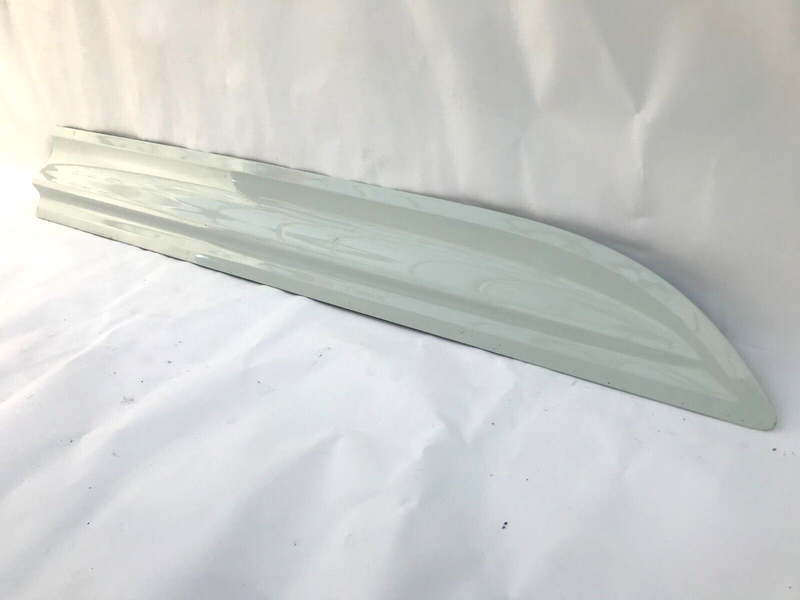 PORSCHE MACAN S T GTS 2022  FRONT DOOR PANEL TRIM MOULDING RIGHT SIDE 95B837890