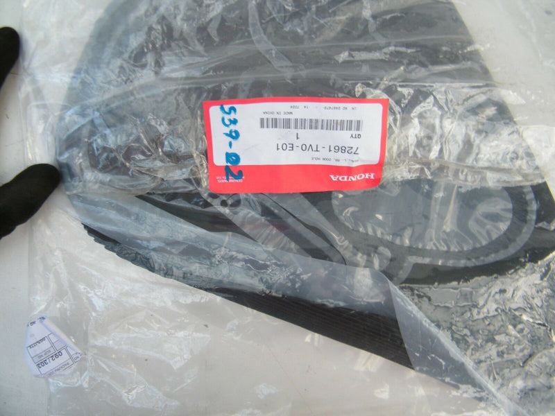 HONDA CIVIC 2012-2015 5DR REAR LEFT DOOR SEAL HOLE 72861-TV0-E01 (S39-02)