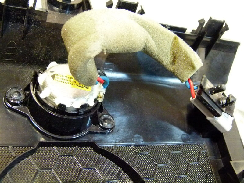 RANGE ROVER SPORT L494 CENTRE DASHBOARD SPEAKER COVER GENUINE CK5204454A