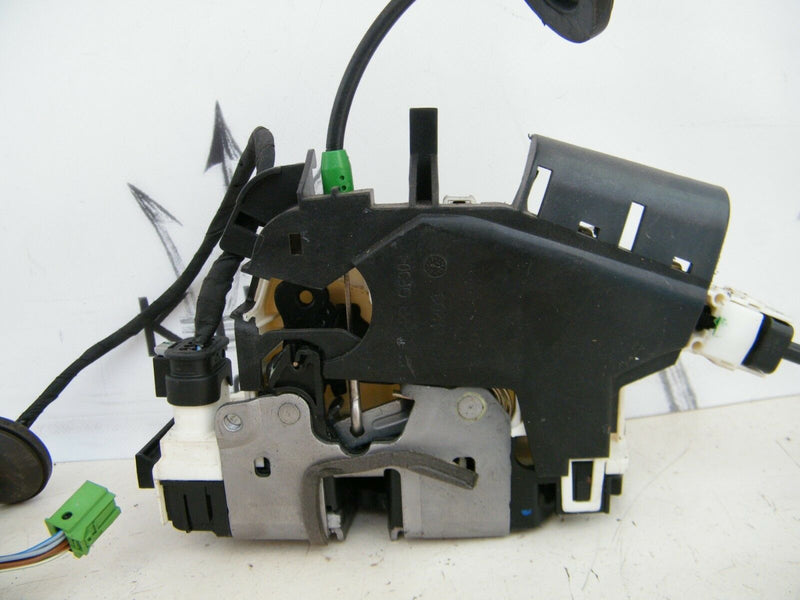 MB E CLASS C207 2009-2017 W204 DOOR LOCK MECHANISM LEFT SIDE A2077601340