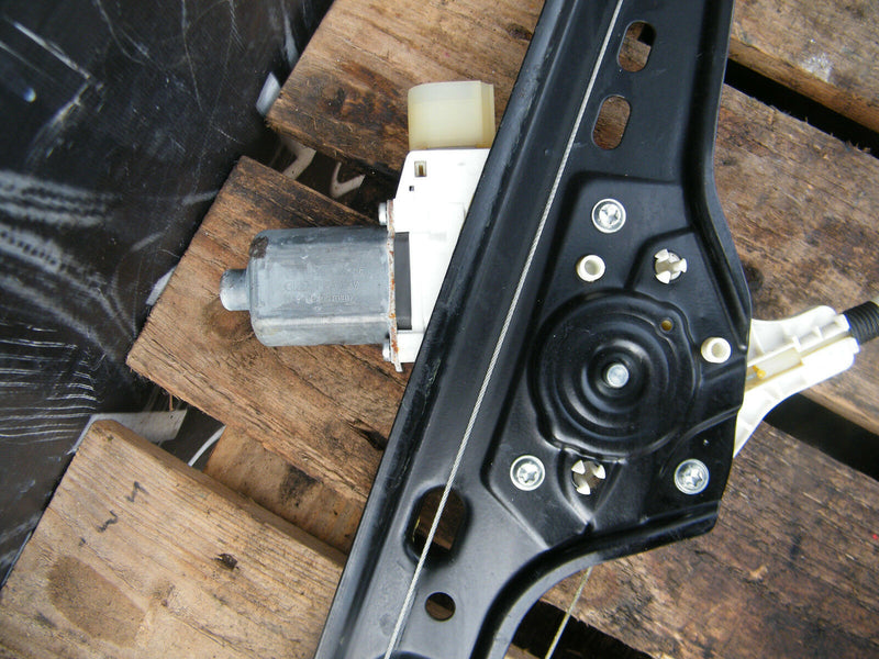 BMW 3 E90 E91 05-11 WINDOW WINDER MECHANISM REGULATOR MOTOR Front Door Left Side