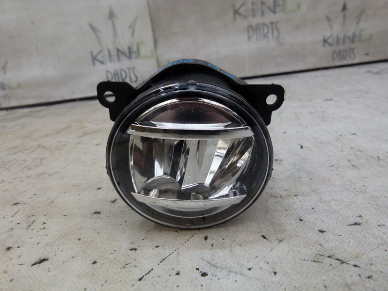 MITSUBISHI OUTLANDER III 2012-2018 RIGHT FOG LIGHT GENUINE 8321A748