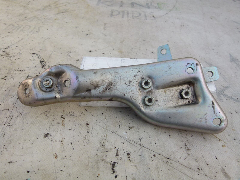 MERCEDES C W204 2007-11 ENGINE EGR VALVE BRACKET GENUINE A6510901041