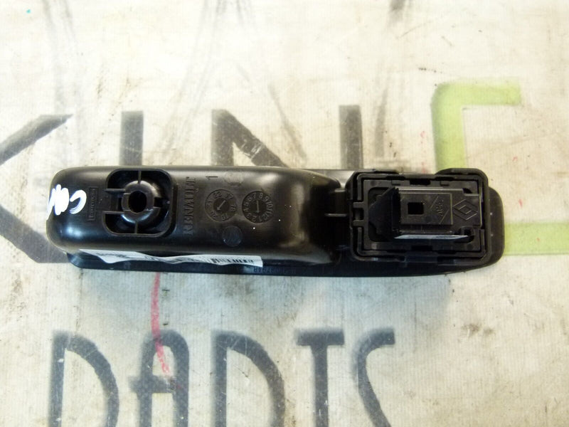 RENAULT CAPTUR 2020-ON REAR RIGHT DOOR WINDOW STERING PANEL 829509794R